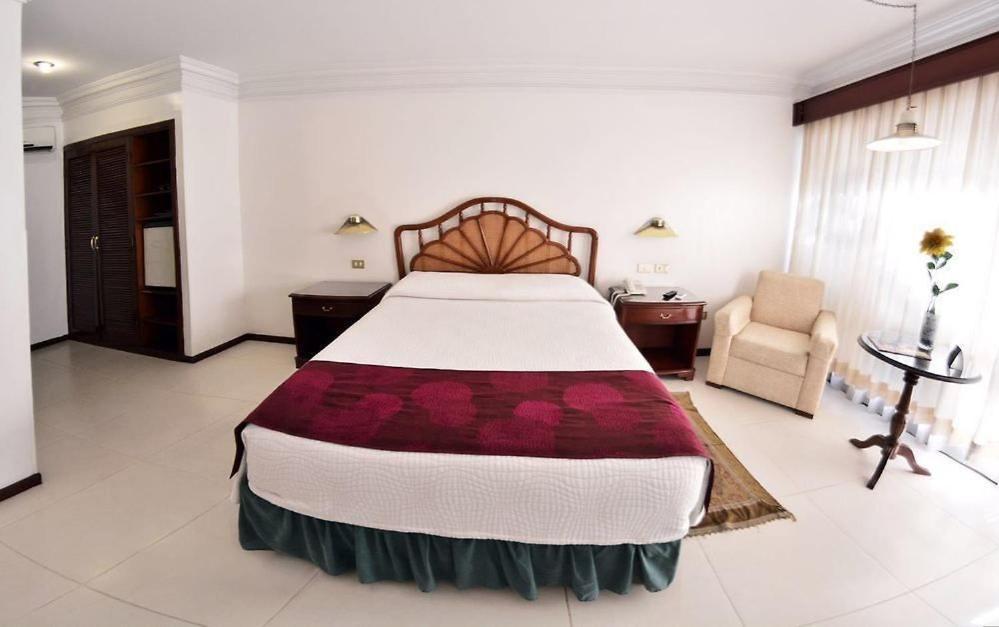 סנטה קרוז דה לה סיירה Ex Hotel Asturias Centrico מראה חיצוני תמונה